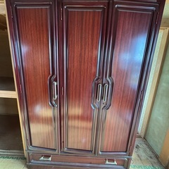 桐箪笥、食器棚の画像