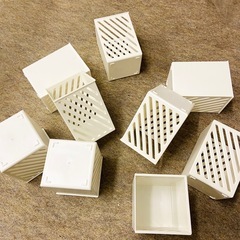 白 ホワイト 9個 シンプル ペン立て ペンケース 文房具収納 ストライプ柄の画像