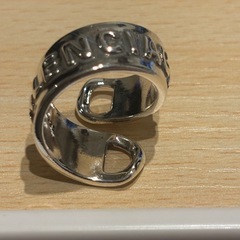 BALENCIAGAリングの画像
