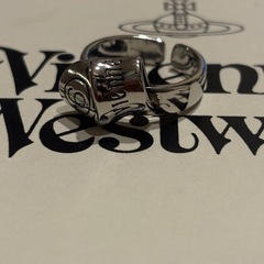 Vivienne Westwoodリングの画像