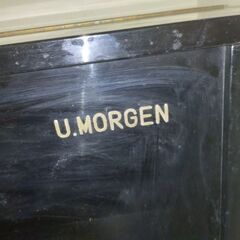 外国製で年代物１箇所キズあり　要調律の画像