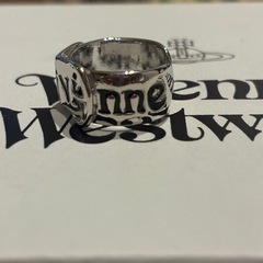 Vivienne Westwoodリングの画像