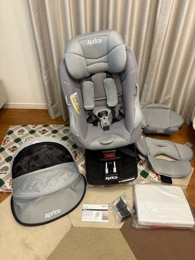 Aprica チャイルドシート グレー Aprica (アップリカ)チャイルドシート