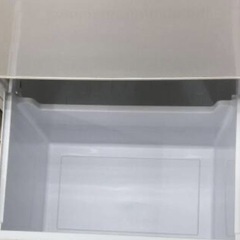 冷蔵庫【配達無料お届け設置出来ます💫都内近郊🚚】✨AQUA製184ℓ✨自動霜取り機能付き❄️✨除菌クリーニング済✨極美品✨他にも冷蔵庫.洗濯機.電子レンジ.オーブン電子レンジ.炊飯器.テーブル&椅子.机&チェアー.ベット&マットレス.ソファーなど多種多様な美品が有ります✨お気軽にお問い合わせ下さい💫 の画像