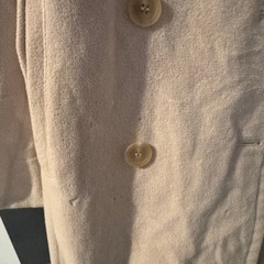 【レディースコート／淡いベージュ】の画像