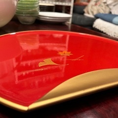 多洋和皿揃 和風プレート 朱×金色 5枚組 合成漆器 お正月の画像