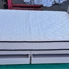 モダンデコ セミダブルベッド マットレス付き USB・コンセント付きの画像