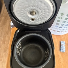 【お譲り完了◎】炊飯器、レンジ、椅子、その他不用品色々の画像