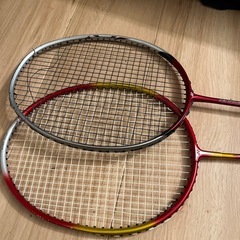 バドミントンラケット 2本セットの画像