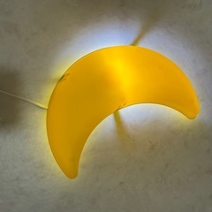 IKEAの子供部屋用照明の画像