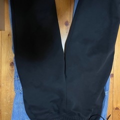 カーハートデニム、ユニクロスウェットの画像