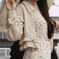 titty&Co. ショート丈 フリル ジャケット アイボリー 白の画像