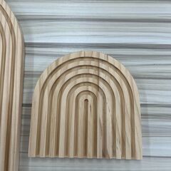 【リサイクルショップ ピカソ 小松原】🌟✨✨未使用品✨木製 鍋敷き／ウッドプレート／インテリアトレー 2枚セット✨🌟★6609★の画像