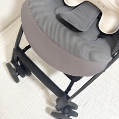 アップリカ　ラクーナソファクッション ベビーカー　の画像