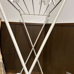 扇風機、物干しの画像