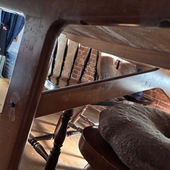 テーブルと椅子(4脚)のセットの画像