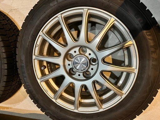 2021年バリ溝185/60R15スタッドレスタイヤ　