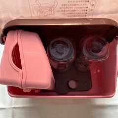 コンビ　電子レンジ哺乳瓶消毒ケースの画像