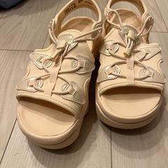 nike靴　サンダルの画像