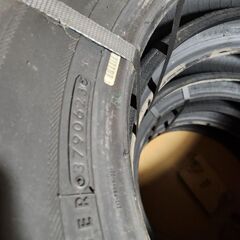 215/60R17 TOYO TIRES 4本セットSD-7　新品の画像
