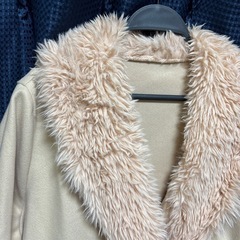 ベージュロングコートの画像