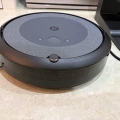 ロボット掃除機　アイロボット　ルンバi5+の画像
