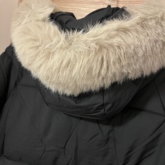 ファー付きロングダウンコートの画像