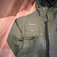 MAMMUTジャケットの画像