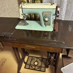 ジャンク足踏みミシンの画像