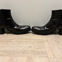 サイドジッパー ブーツの画像