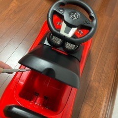 子供乗り物メルセデスベンツ赤の画像