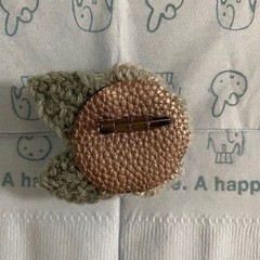 ハンドメイド製　バラのブローチの画像