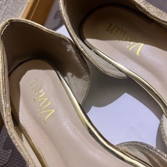 vivian グリッター　ローヒールパンプス　の画像