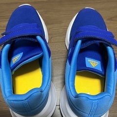 アディダス　adidas スニーカー　23.5 未使用の画像