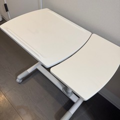 移動・昇降可能デスクの画像