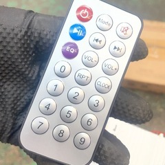 12Vカーステレオ中華の画像