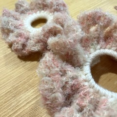 ハンドメイド編み物　シュシュの画像