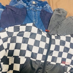 【20日までの出品】140cmボトム3点 150cmアウター1点の画像