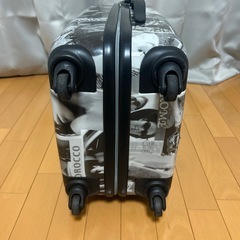 2泊３日用　おしゃれプリントスーツケースの画像