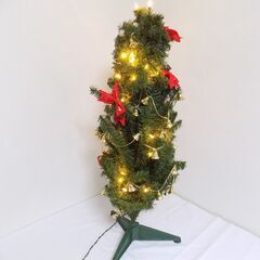 ※引き取り先決定済み※X'mas ツリー　高さ９０cm　巾３０cm　経過年数など不明　点灯確認済み　【非対面取引です】の画像