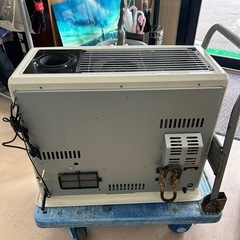 美原店　極美品　分解掃除済み　サンポット 煙突式床暖付き石油ストーブ UFH-7732UKC  木造20畳 鉄筋32畳  床暖 灯油 暖房 の画像