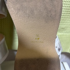 リジェイスプル　ビジュー付きサンダルの画像