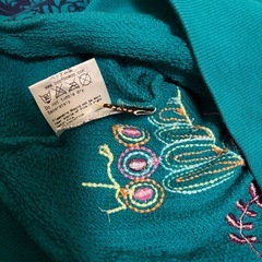 ☆Back Alley 刺繍入り青色トレーナー 130cm☆の画像