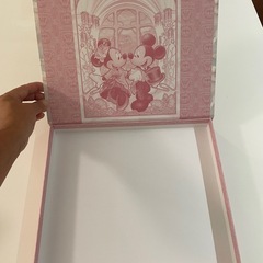 ディズニーのお菓子の箱(中身なし)紙箱の画像