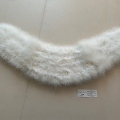 白　ファーショールの画像