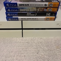 PS4本体　ソフト4本　セット売り　【日曜引き渡し予定者決まりました の画像