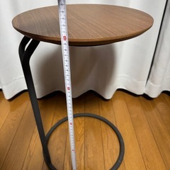 サイドテーブルの画像