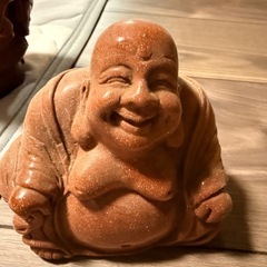 縁起の良さそうな木造や石像の画像