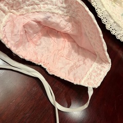 ［未使用］レースのベビードレス＋ボンネット＋スタイ 3点揃の画像