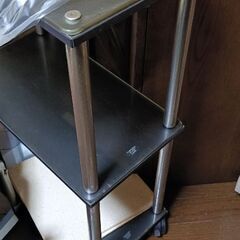 ガラス3段ラックの画像